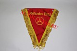 Вымпел треугольный бахрома "MERCEDES- BENZ" и девушка (20*26) красный